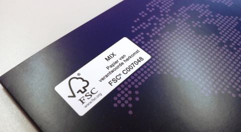 Brochure CO2 neutraal geproduceerd op FSC papier voor Peterson